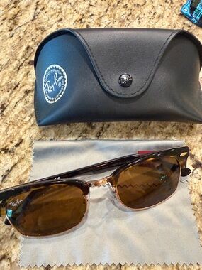 Ray-Ban Tortoise and Brown Clubmaster Sunglasses with Black Case